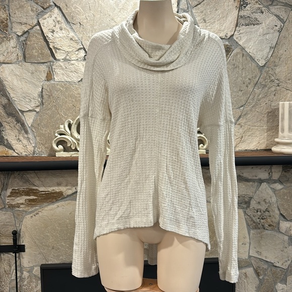 Sweater - Picture 1 of 7